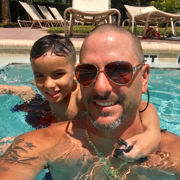 Meet your Posher, Jc - Picture 4 of 6